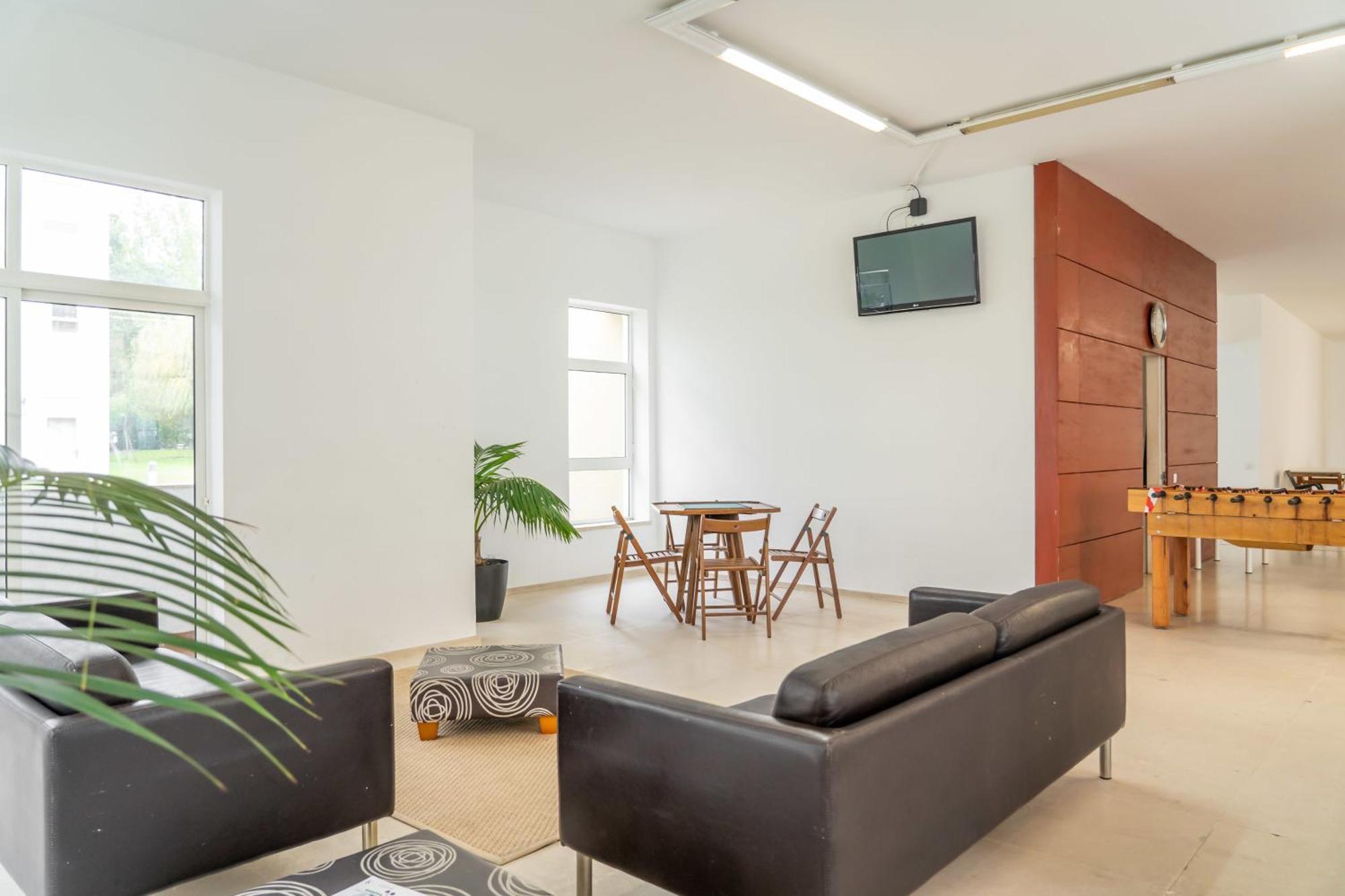 T3 Com Piscina Tenis Ginasio E Parq Infant Lissabon