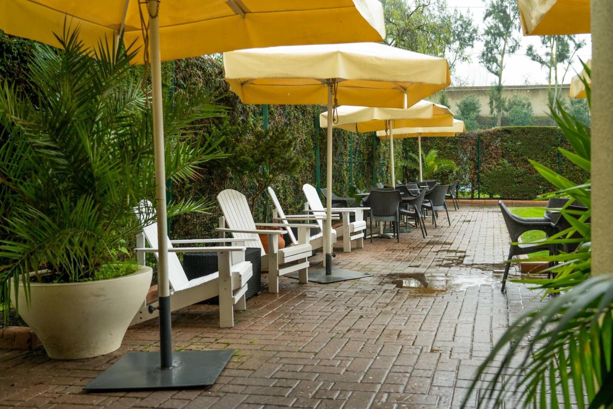 T3 Com Piscina Tenis Ginasio E Parq Infant Lissabon